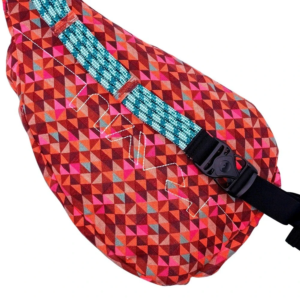 KAVU Rope Bag Jumble Dash Sling Backpack Geometric Print Multicolor EUC